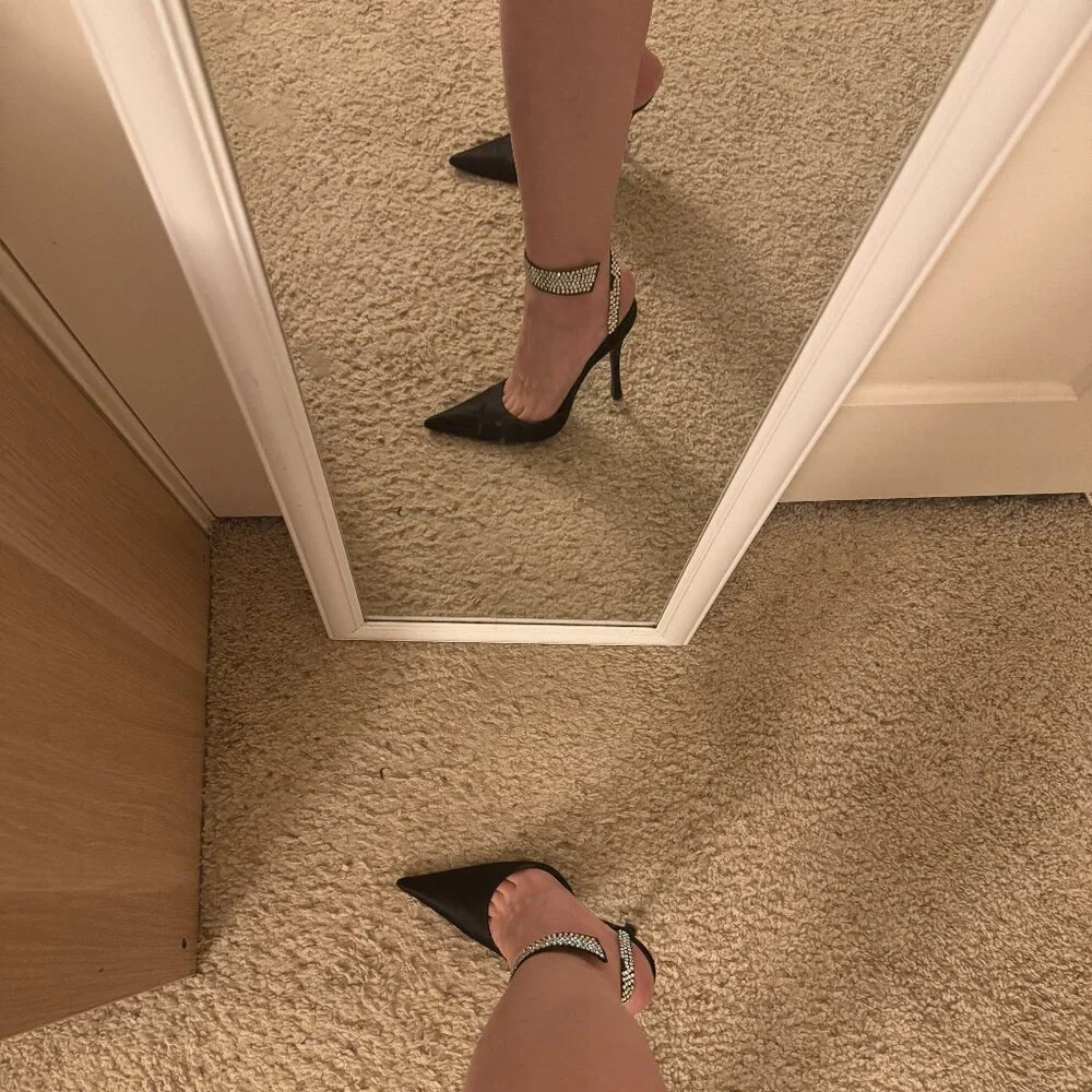 Elegant Sergio Rossi Swarovski Crystal Strap Pointed Pumps EU 37 - Picture 2 of 9